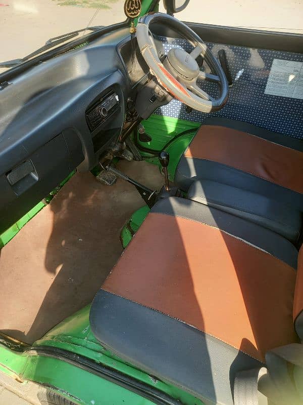 Suzuki Bolan 2015 12