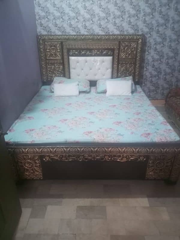 Double bed with mattress for sale 0