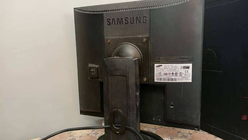 HP Compaq dc7700 PC with Samsung Monitor – Budget Friendly Setup 2