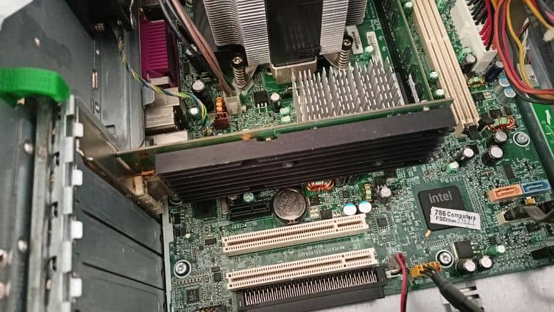 HP Compaq dc7700 PC with Samsung Monitor – Budget Friendly Setup 6