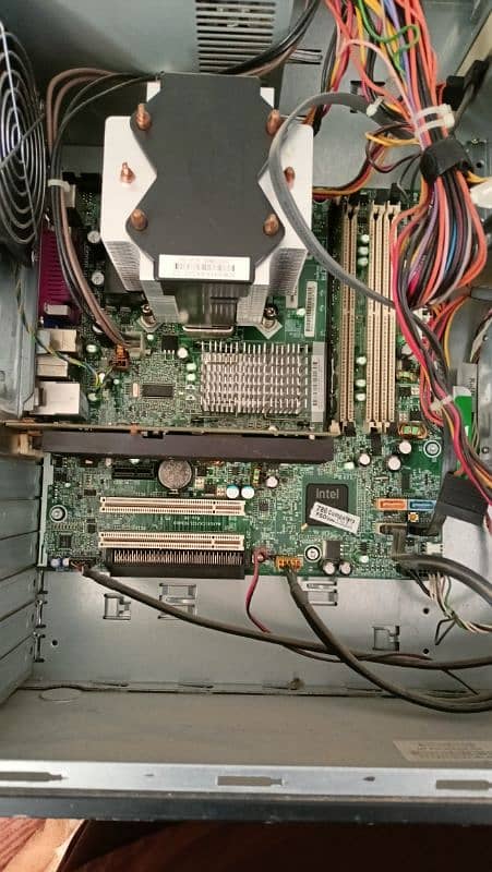 HP Compaq dc7700 PC with Samsung Monitor – Budget Friendly Setup 7