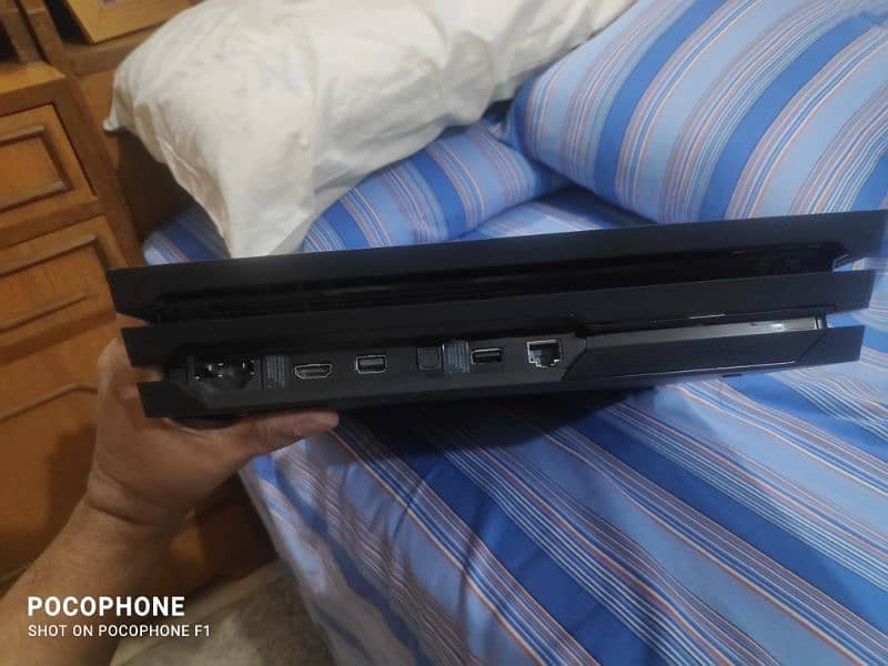 ps4 pro 3