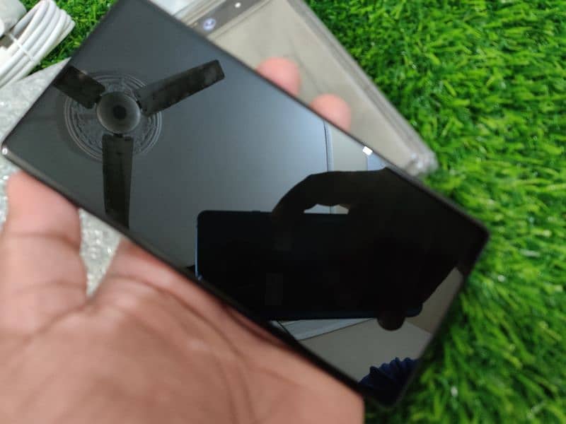 Google Pixel 6 Dual Sim PTA Approved 90HZ 8GB 128GB 10/10 Water Pack 1