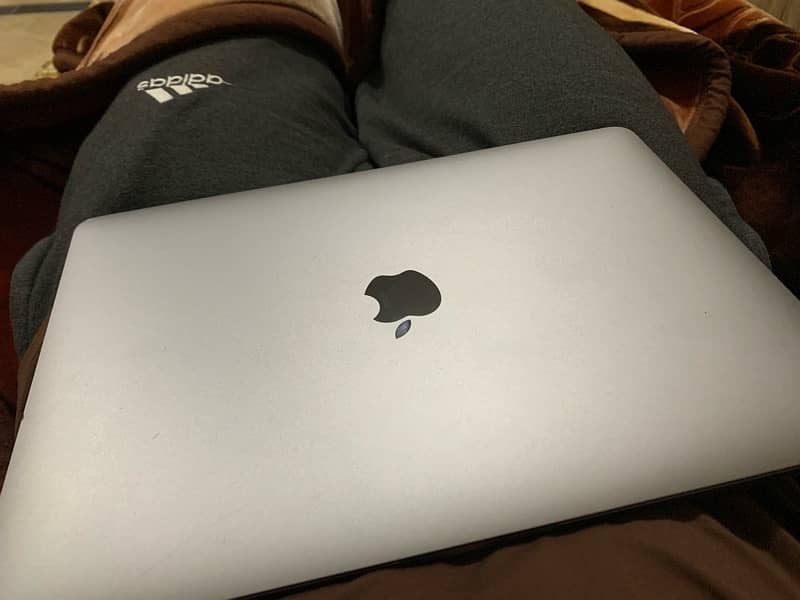 Macbook PRO 2016 0