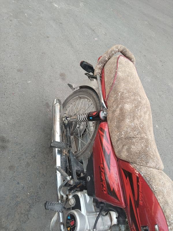 United 70cc 7