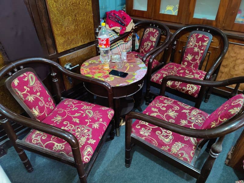 4 posish chairs 0