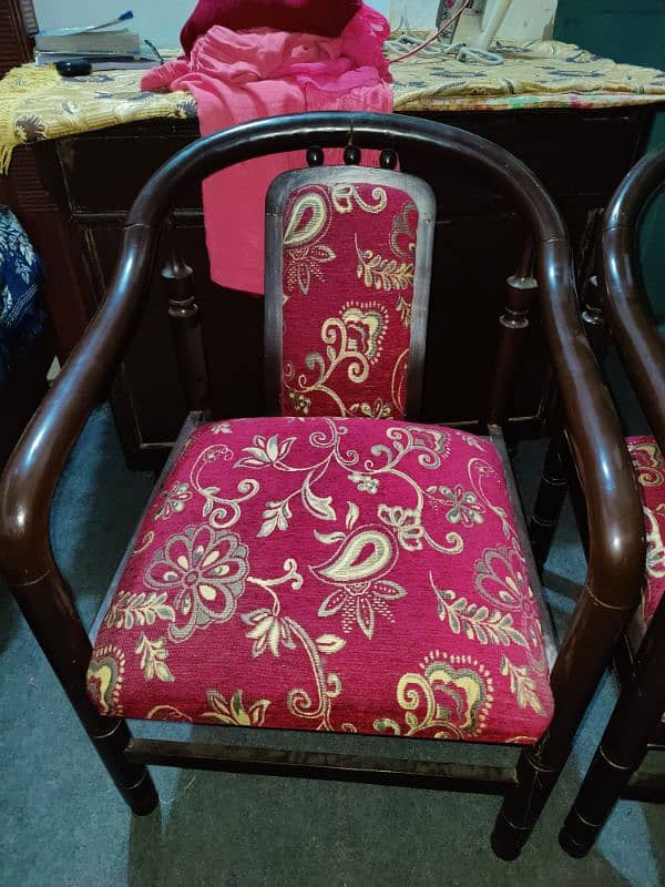 4 posish chairs 4