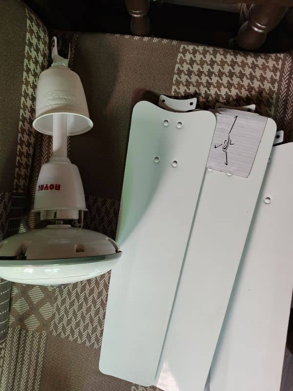 Royal Ceiling Fan (just like new) price is negotiable 2