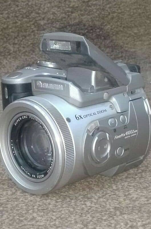 Fujifilm SLR camera 0