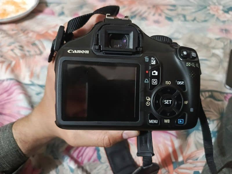 Canon 1100D urgent sale 10