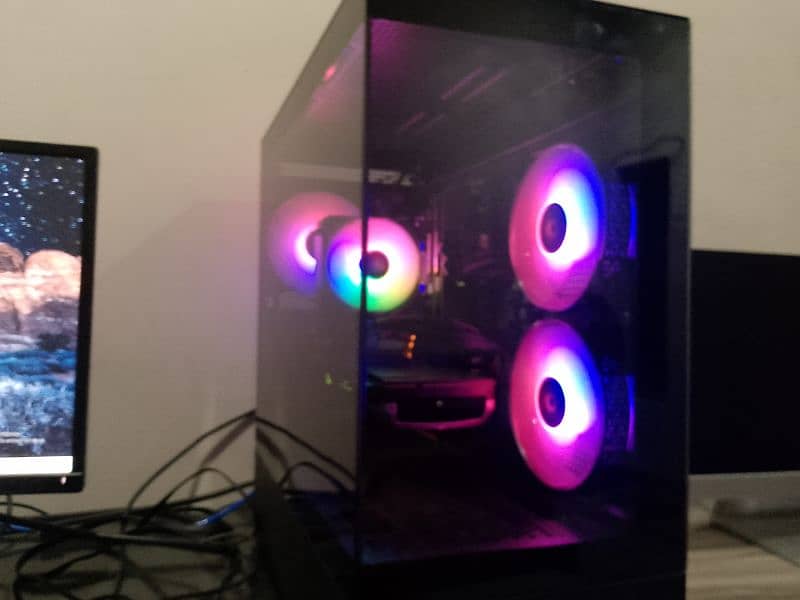 Ryzen 5 5600 gaming PC *Almost New with box* (still in warrenty) 5