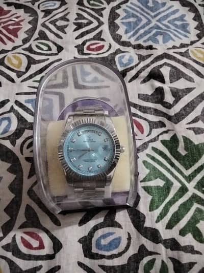 Imported High Quality Men's Watches and Golden Bracelet