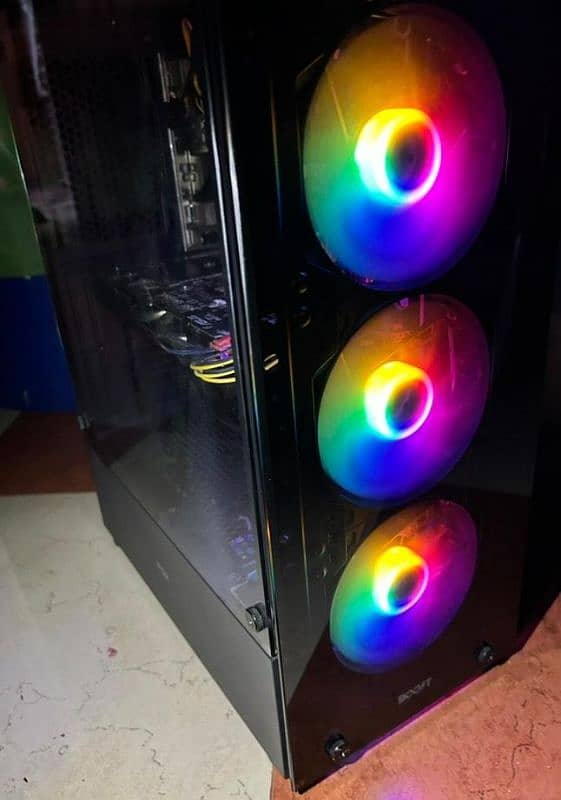 Urgent Sale Gaming PC , rx 580 with i5 3.40ghz, 0