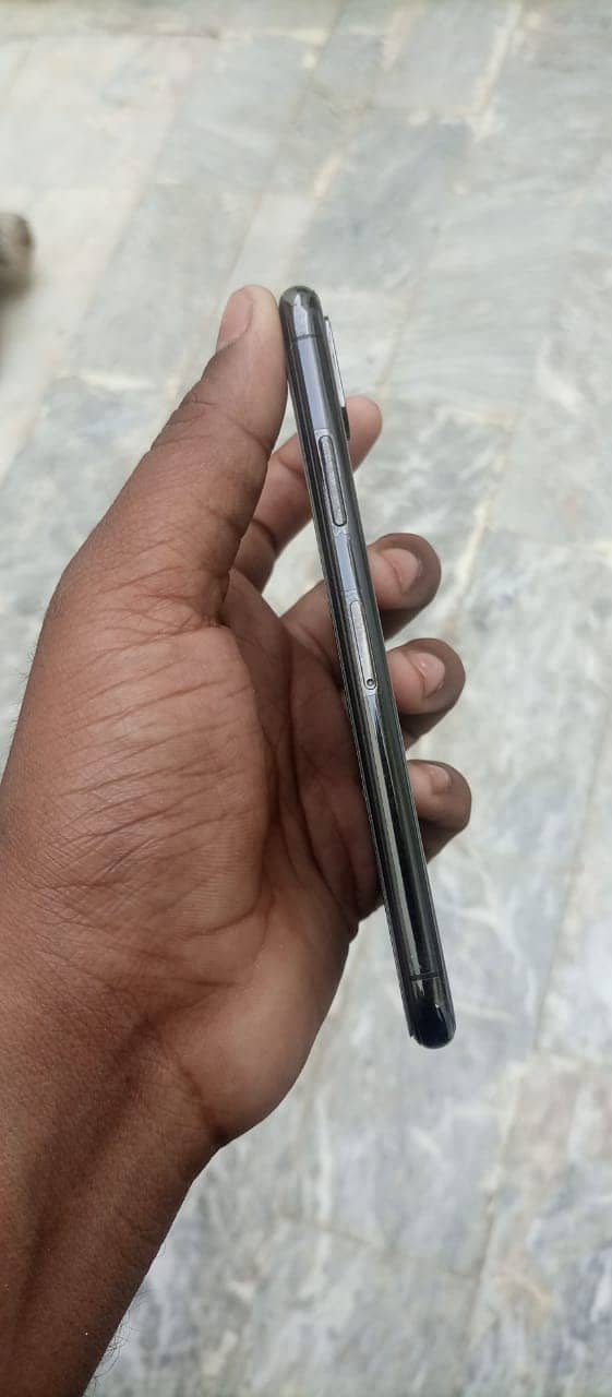 Apple iPhone X 2