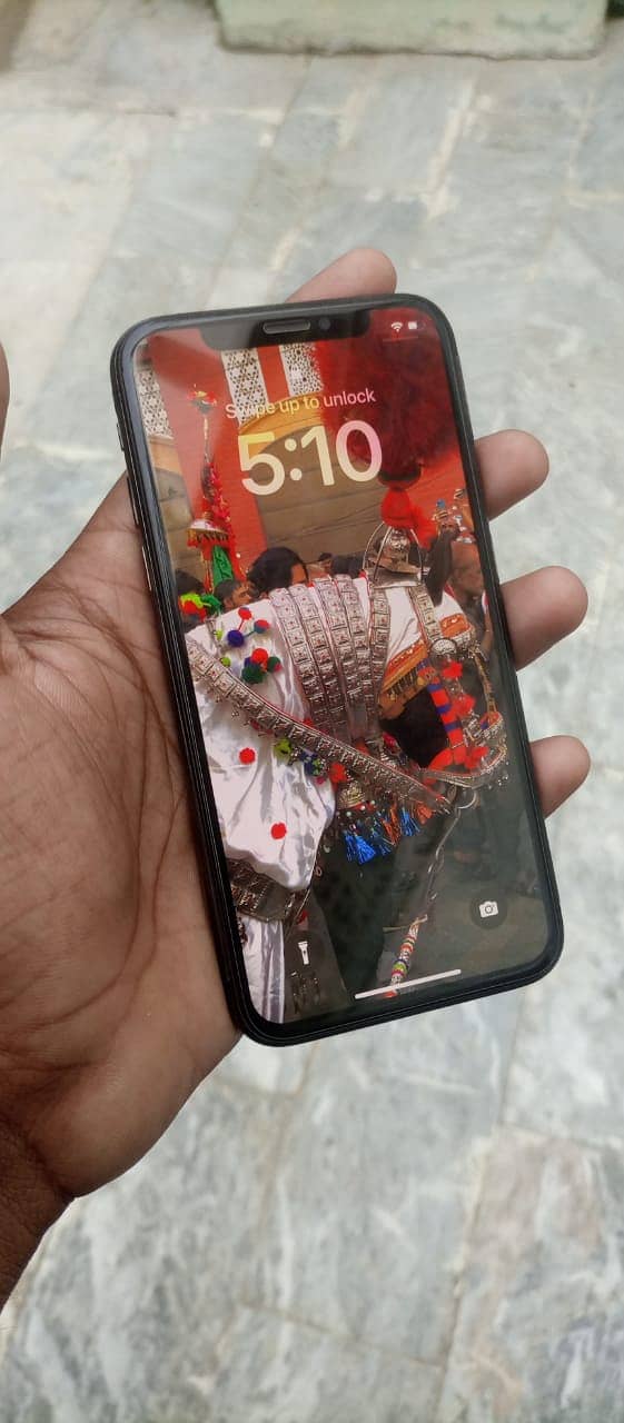 Apple iPhone X 6