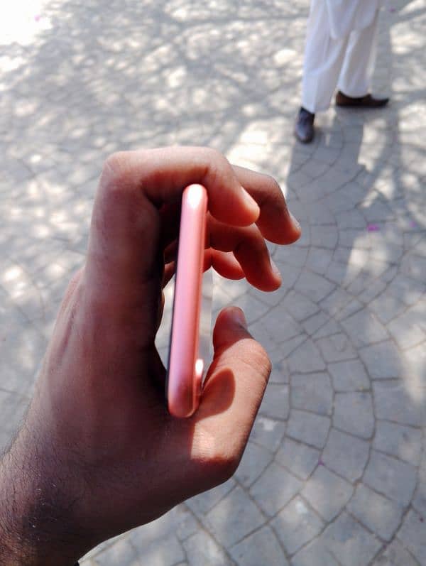 iPhone XR 128gb 5