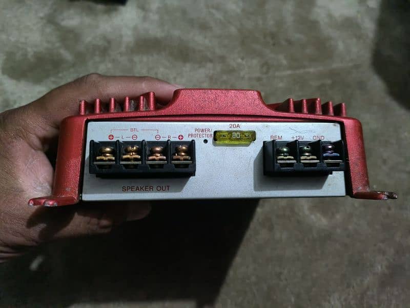 Sony Xplod Amplifier 222 wats pmpo 1