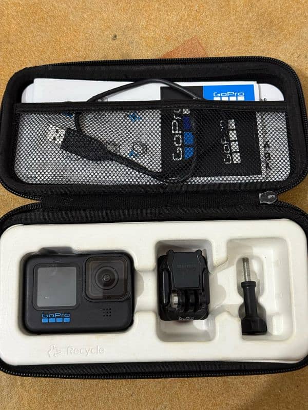Go Pro Hero 11 with all accessories 4