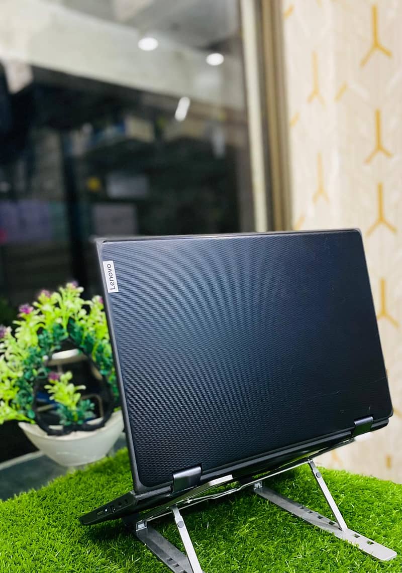 LENOVO 300E  Intel 8th generation 4/128 gb ssd + 64 GB SSD 2