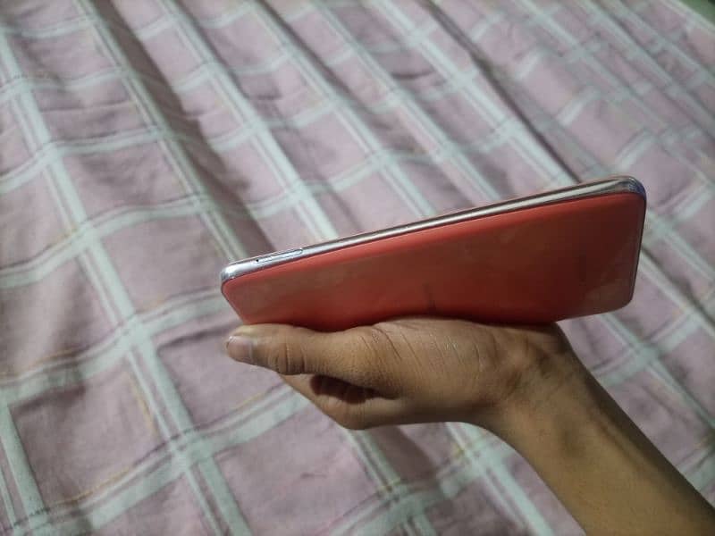 aqua R2 gaming phone 1