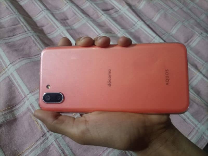 aqua R2 gaming phone 3