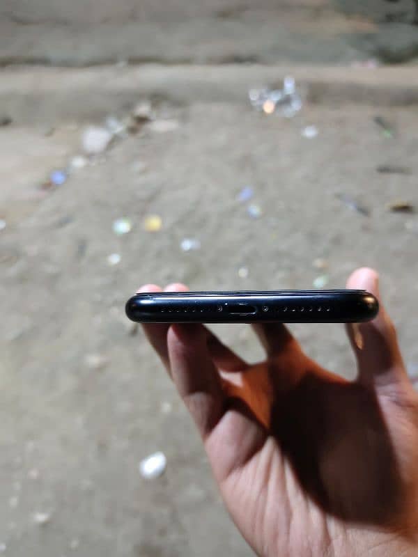 Iphone Xr urgent sell unlocked 3