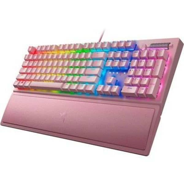 RAZER GAMING KEYBOARDS And RAZER KEYCAPS, AND Many Other Brands 6