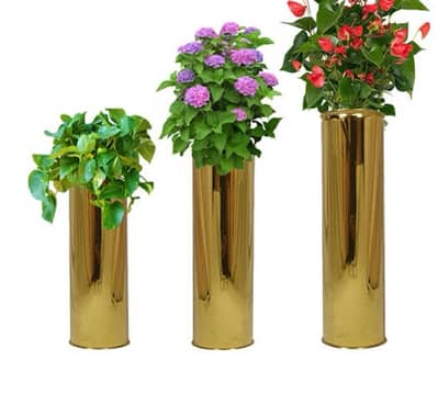 Golden Stainless Steel Table Vase