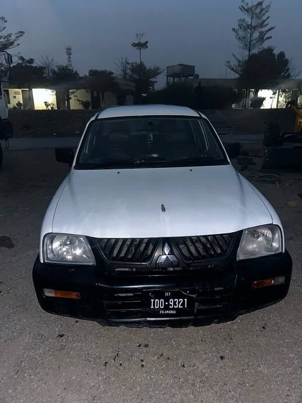 Mitsubishi L200 2006 1
