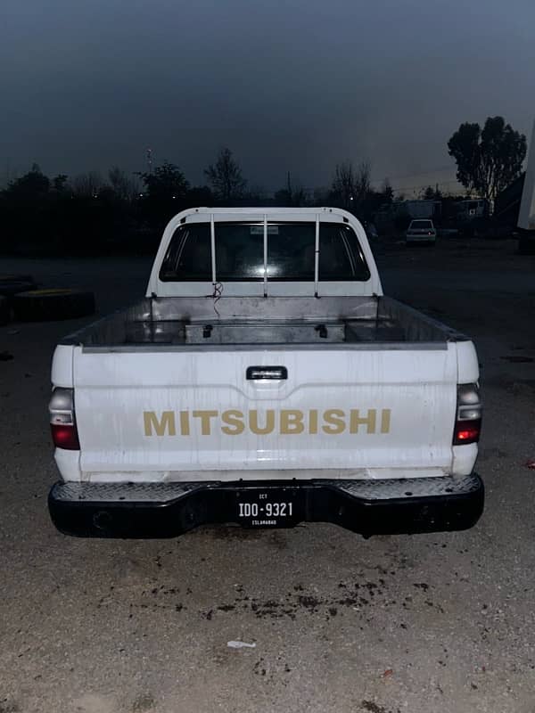 Mitsubishi L200 2006 3