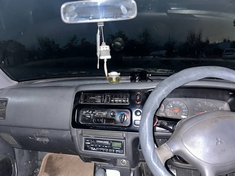 Mitsubishi L200 2006 9