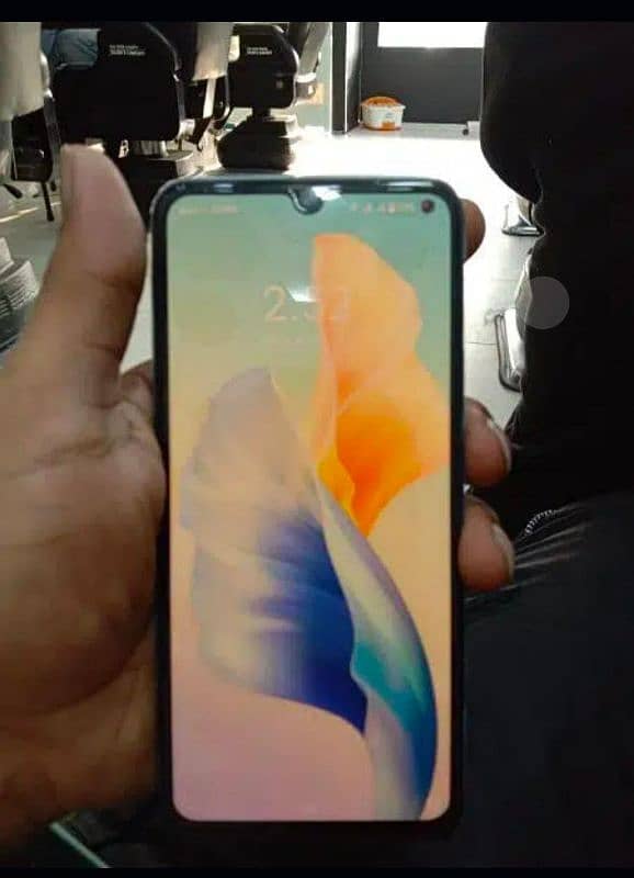 vivo v23e 10/9 condition  price final hai 0