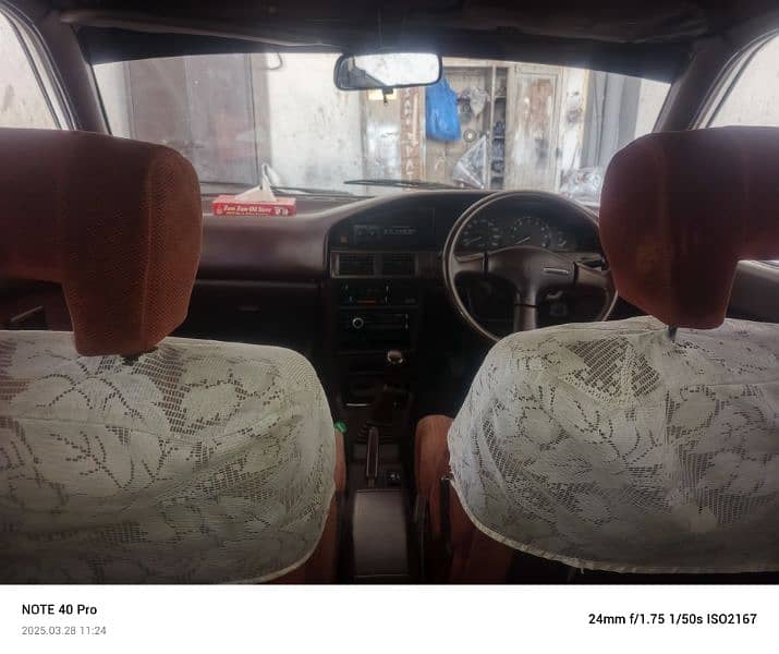 Toyota Corolla 1990 6