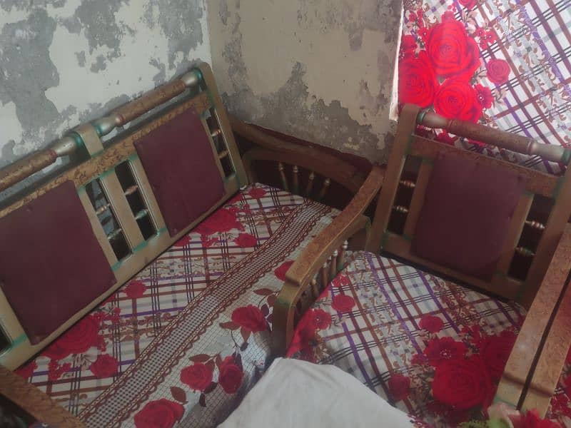 sofa or table for sell 1