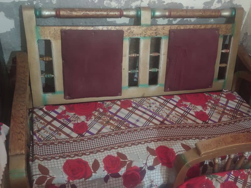 sofa or table for sell 3