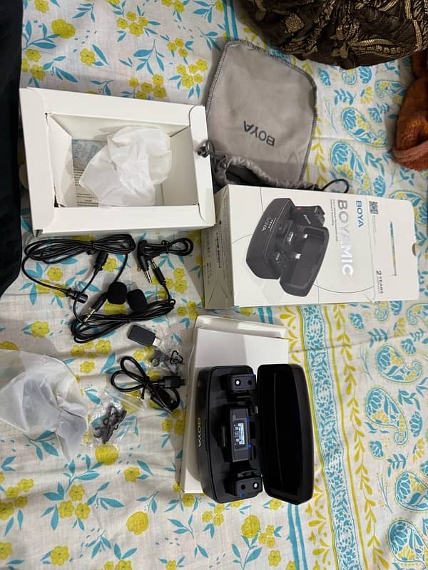 BOYA BOYAMIC Professional Wireless Lavalier Lapel Microphone 6