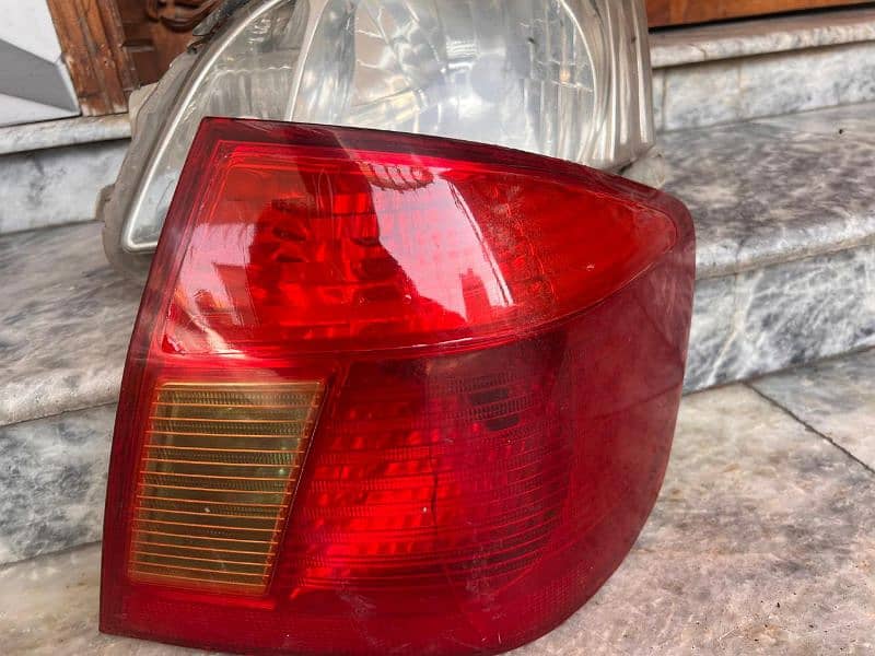 2004 model premio front back lights 0