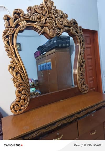 dressing table, 2 corner tables, kingsize bed and cupboard