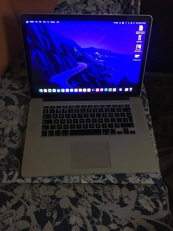 Macbook pro 2015 16/512ssd  15inch 2