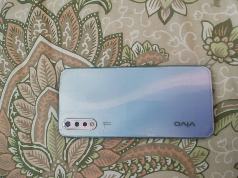 vivo s1 4 /128 with box 0
