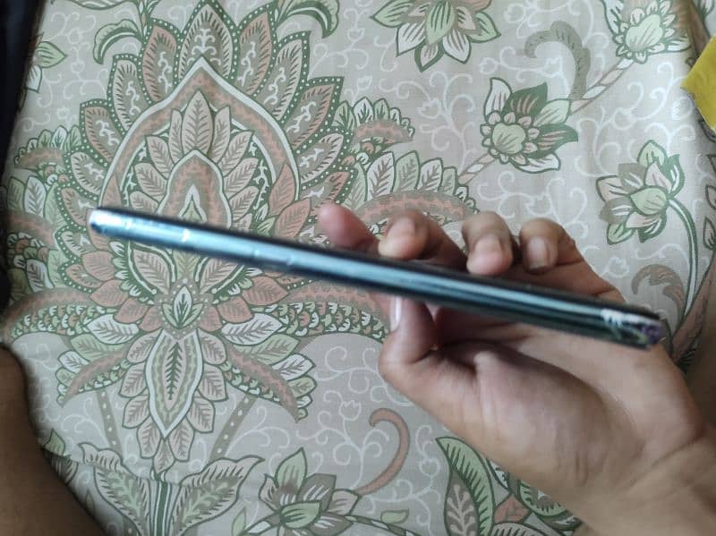 vivo s1 4 /128 with box 3