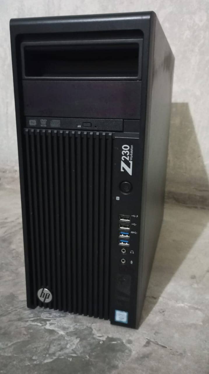HP Z230 / i5 4570 / 16GB Ram / HD 5770 1GB / 500GB 0