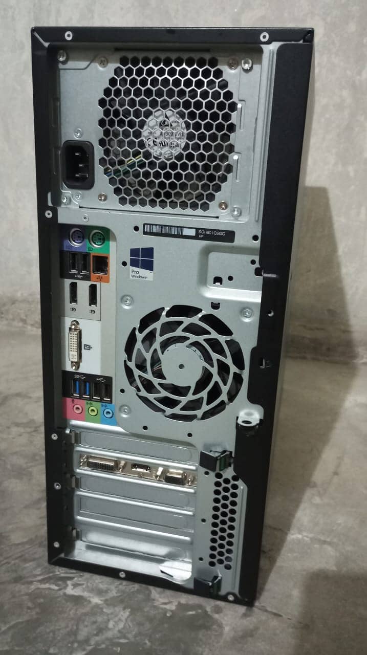 HP Z230 / i5 4570 / 16GB Ram / HD 5770 1GB / 500GB 4