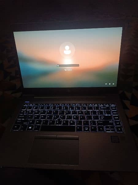 selling my Intel core i5-8265u 8th generation liptop 7
