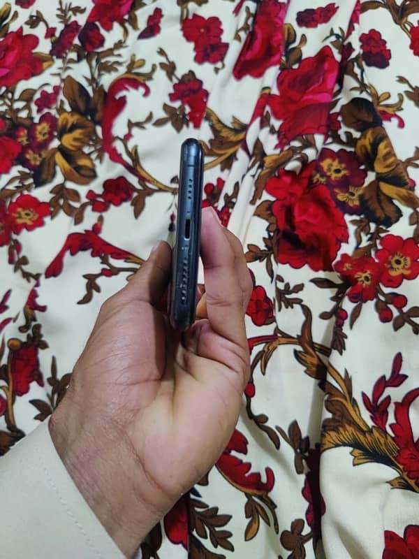 iPhone 11 Pro Max non pta factory unlock 3