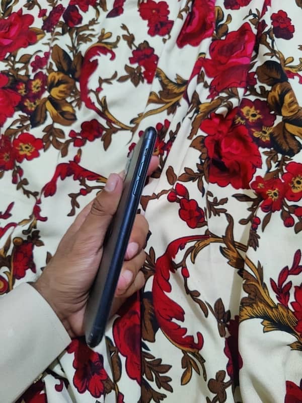 iPhone 11 Pro Max non pta factory unlock 6