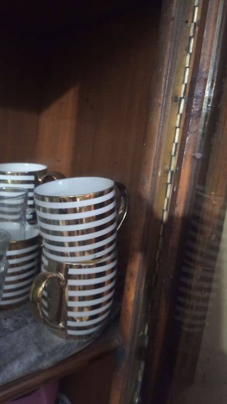 tea set and 6mug 2
