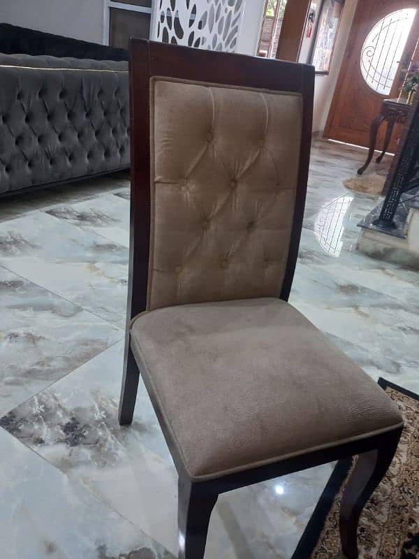 Best 6 Seater Dining Table 2