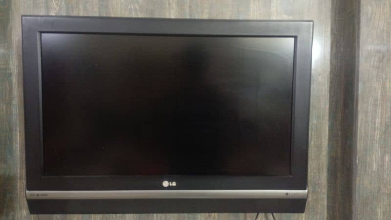 LG LCD TV 27'' inches 3