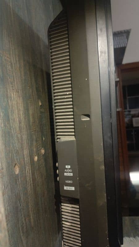 LG LCD TV 27'' inches 5